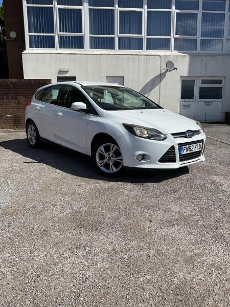 Ford Focus 1.0T EcoBoost Zetec Hatchback 5dr Petrol Manual Euro 5 (s/s) (100 ps)